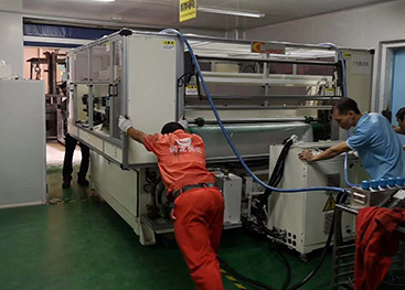 直行搬運小坦克用于自動化設(shè)備搬遷作業(yè)